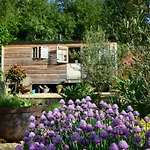 Luxury, Rural Shepherds Hut With Hot Tub Nr Bath Chalet *