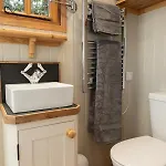 Luxury, Rural Shepherds Hut With Hot Tub Nr Bath *