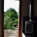 Chalet Luxury, Rural Shepherds Hut With Hot Tub Nr Bath Bristol