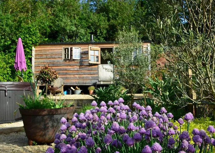 Luxury, Rural Shepherds Hut With Hot Tub Nr Bath בקתה *