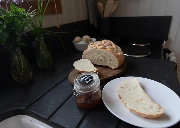 Luxury, Rural Shepherds Hut With Hot Tub Nr Bath Alpstuga
